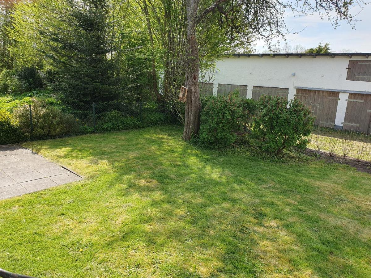 Charmante Haushaelfte Mit Garten Und Terrasse Flensburg Exterior photo